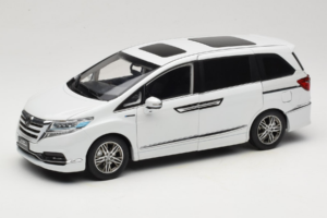 Honda Elysion Wit OEM 1:18 430056 Metaal