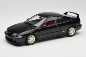 Honda Integra Type R DC2 Pre-Facelift Flamenco Black Pearl MotorHelix 1:18 M85203 Metaal
