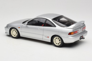 Honda Integra Type R DC2 Pre-Facelift Vogue Silver Metallic MotorHelix 1:18 M85202 Metaal — afbeelding 7 van 8