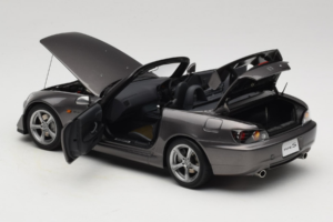 Honda S2000 AP2 Type S Moon Rock Metallic MotorHelix 1:18 M85111 Metaal — afbeelding 6 van 9