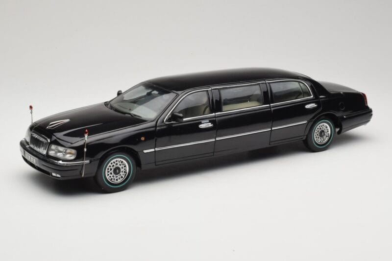 Hongqi Qijian CA7460 FAW 1:18 139940 Metaal
