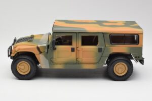 Hummer H1 Station Wagon Military Maisto 1:18 56049 Metaal — afbeelding 4 van 8