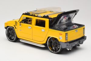 Hummer H2 SUT Concept Geel Maisto 1:18 31067 Metaal — afbeelding 7 van 8