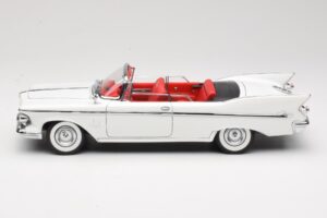 Imperial Crown Cabriolet Wit Road Signature 1:18 20138 Metaal — afbeelding 4 van 8