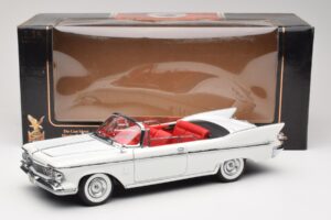 Imperial Crown Cabriolet Wit Road Signature 1:18 20138 Metaal — afbeelding 8 van 8