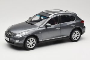 Infiniti EX25 J50 Grey Metallic Paudi 1:18 81L0049 Metaal