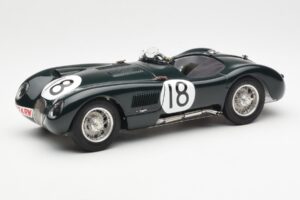 Jaguar C-Type #18 T. Rolt / D. Hamilton 24 Hours of Le Mans Winner 1953 CMC 1:18 M-195 Metaal