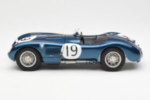 Jaguar C-Type #19 J. Stewart Ecurie Ecosse Goodwood Members Meeting 1954 CMC 1:18 M-192 Metaal — afbeelding 3 van 6