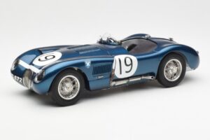 Jaguar C-Type #19 J. Stewart Ecurie Ecosse Goodwood Members Meeting 1954 CMC 1:18 M-192 Metaal