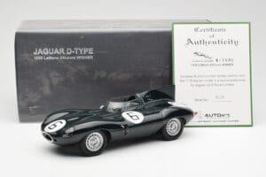 Jaguar D-Type #6 M. Hawthorn / I. Bueb Team Jaguar Cars Ltd 24 Hours of Le Mans 1955 AUTOart 1:18 85586 Metaal — afbeelding 6 van 6