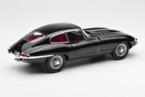 Jaguar E-Type 3.8 Series 1 Zwart Kyosho 1:18 08954BK Metaal — afbeelding 3 van 8