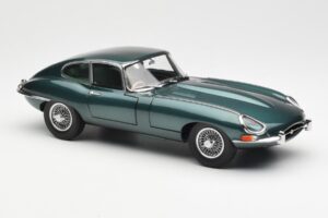 Jaguar E-Type 3.8 Series 1 Donkergroen Kyosho 1:18 08954DG Metaal — afbeelding 6 van 8