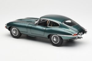 Jaguar E-Type 3.8 Series 1 Donkergroen Kyosho 1:18 08954DG Metaal — afbeelding 7 van 8