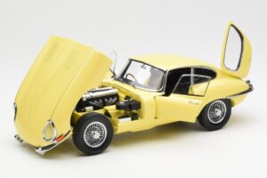 Jaguar E-Type 3.8 Series 1 Lichtgeel Kyosho 1:18 08954LY Metaal — afbeelding 2 van 8