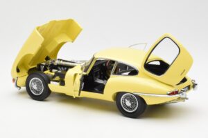 Jaguar E-Type 3.8 Series 1 Lichtgeel Kyosho 1:18 08954LY Metaal — afbeelding 5 van 8