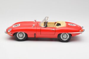 Jaguar E-Type Cabriolet Rood Bburago 1:18 3016 Metaal — afbeelding 4 van 8