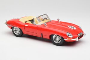 Jaguar E-Type Cabriolet Rood Bburago 1:18 3016 Metaal — afbeelding 6 van 8