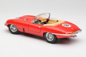 Jaguar E-Type Cabriolet Rood Bburago 1:18 3016 Metaal — afbeelding 7 van 8