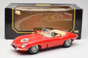 Jaguar E-Type Cabriolet Rood Bburago 1:18 3016 Metaal — afbeelding 8 van 8