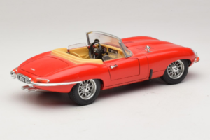 Jaguar E-Type Series 1 Cabriolet Rood Bburago 1:18 3038 Metaal — afbeelding 3 van 8