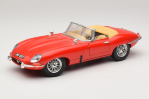 Jaguar E-Type Series 1 Cabriolet Rood Bburago 1:18 3038 Metaal