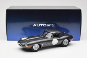 Jaguar E-Type Series 1 Coupe Lightweight Donkergrijs AUTOart 1:18 73647 Metaal — afbeelding 8 van 8