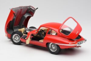 Jaguar E-Type Rood Bburago 1:18 3018 Metaal — afbeelding 5 van 8