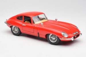 Jaguar E-Type Rood Bburago 1:18 3018 Metaal — afbeelding 6 van 8