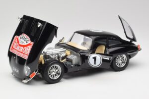Jaguar E-Type Series 1 #1 British Racing Green Bburago 1:18 3018-M3 Metaal — afbeelding 2 van 8