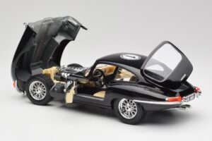 Jaguar E-Type Series 1 #1 British Racing Green Bburago 1:18 3018-M3 Metaal — afbeelding 5 van 8