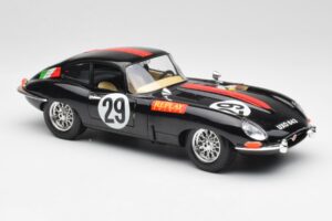 Jaguar E-Type #29 Zwart Bburago 1:18 3018-M4 Metaal — afbeelding 6 van 8