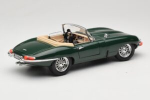 Jaguar E-Type Series 1 Roadster Groen Bburago 1:18 3016-M1 Metaal — afbeelding 3 van 8