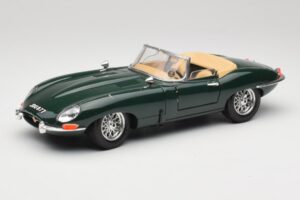 Jaguar E-Type Series 1 Roadster Groen Bburago 1:18 3018-M5 Metaal
