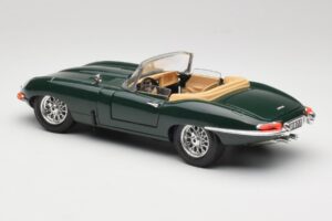 Jaguar E-Type Series 1 Roadster Groen Bburago 1:18 3018-M5 Metaal — afbeelding 7 van 8