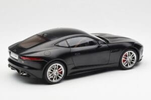 Jaguar F-Type R X152 Mat Zwart AUTOart 1:18 73652 Composiet — afbeelding 3 van 8