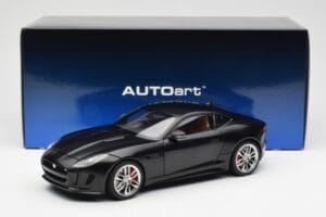 Jaguar F-Type R X152 Mat Zwart AUTOart 1:18 73652 Composiet — afbeelding 8 van 8