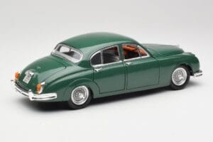 Jaguar Mark II British Racing Groen & Blauw Interieur Maisto 1:18 59001 Metaal — afbeelding 3 van 8