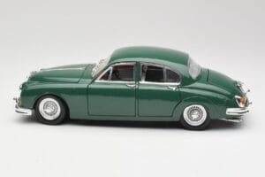 Jaguar Mark II British Racing Groen & Blauw Interieur Maisto 1:18 59001 Metaal — afbeelding 4 van 8