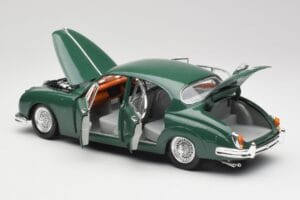 Jaguar Mark II British Racing Groen & Blauw Interieur Maisto 1:18 59001 Metaal — afbeelding 5 van 8