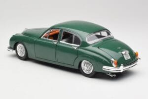 Jaguar Mark II British Racing Groen & Blauw Interieur Maisto 1:18 59001 Metaal — afbeelding 7 van 8