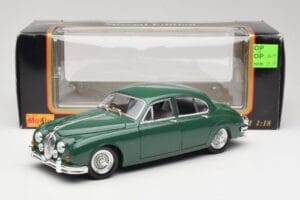 Jaguar Mark II British Racing Groen & Blauw Interieur Maisto 1:18 59001 Metaal — afbeelding 8 van 8