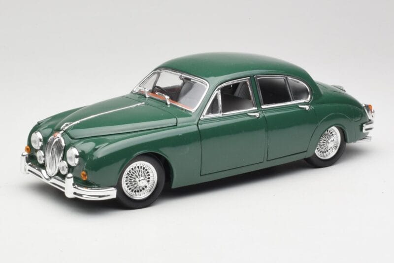 Jaguar Mark II British Racing Groen & Blauw Interieur Maisto 1:18 59001 Metaal