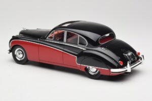 Jaguar Mk VIII Zwart & Donkerrood BoS Models 1:18 BOS408 Hars — afbeelding 5 van 6