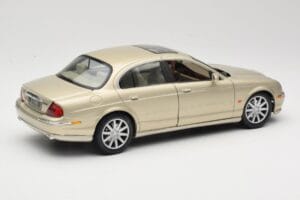 Jaguar S-Type X200 Brons Maisto 1:18 50332 Metaal — afbeelding 3 van 8