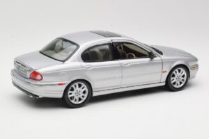 Jaguar X-Type Zilver Maisto 1:18 7271328 Metaal — afbeelding 3 van 8
