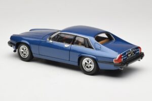 Jaguar XJ-S Blauw Road Signature 1:18 92658 Metaal — afbeelding 7 van 8