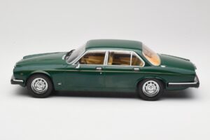 Jaguar XJ Series III Donkergroen MCG 1:18 MCG18175 Metaal — afbeelding 3 van 6