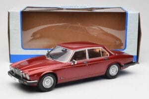 Jaguar XJ Series III Metallic Dark Red MCG 1:18 MCG18176 Metaal — afbeelding 6 van 6
