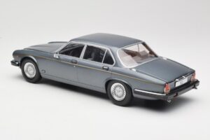 Jaguar XJ Series III Metallic Grey MCG 1:18 MCG18177 Metaal — afbeelding 5 van 6