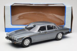 Jaguar XJ Series III Metallic Grey MCG 1:18 MCG18177 Metaal — afbeelding 6 van 6